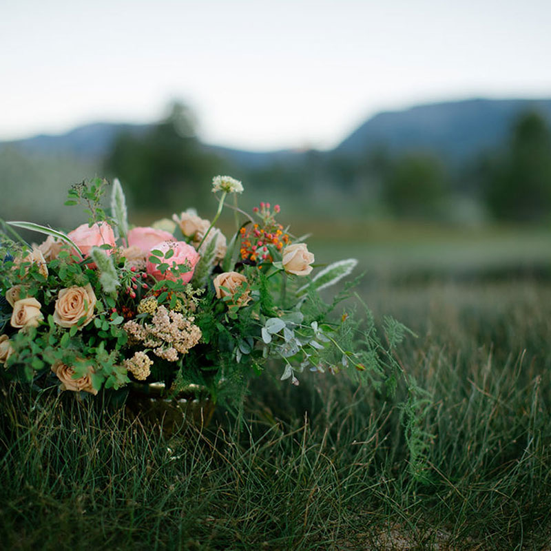 Lake Tahoe wedding flowers